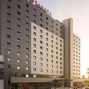Hotell Ramada Plaza By Wyndham Convention Center, Bukarest